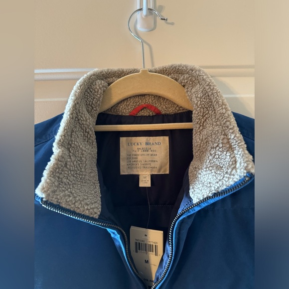 VTG Lucky Brand Men’s Puffer Vest with fleece lined collar. NWT - Picture 11 of 11